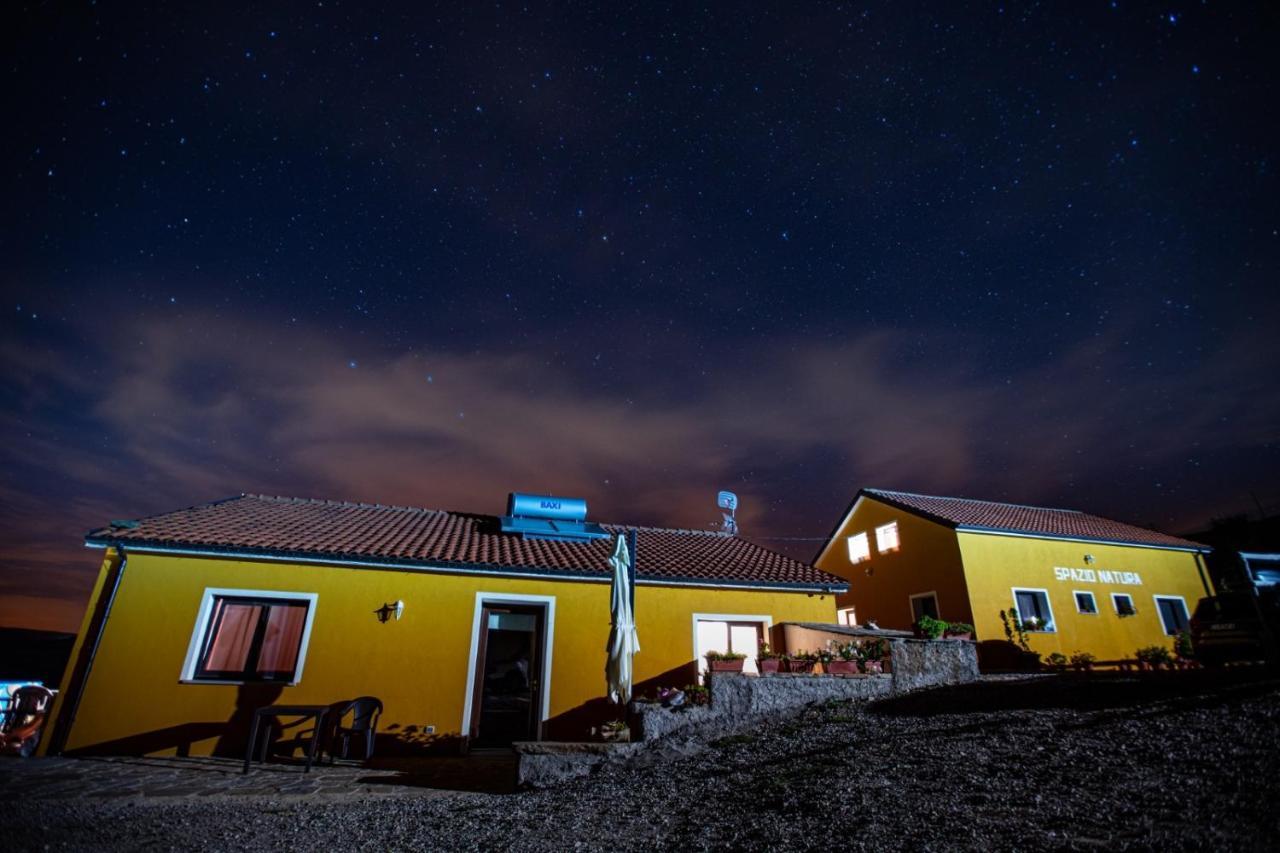 Spazio Natura คาสเตลเมซซาโน ภายนอก รูปภาพ