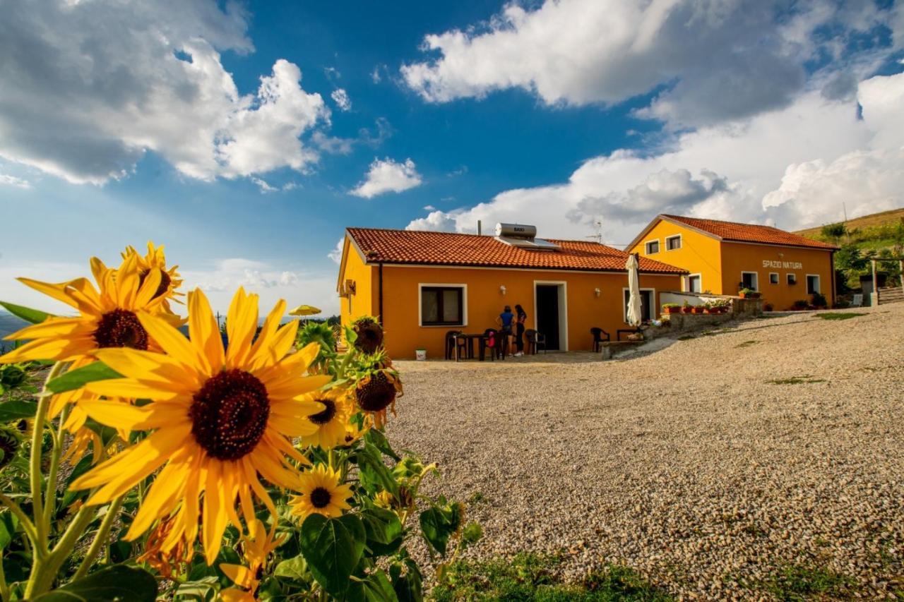Spazio Natura คาสเตลเมซซาโน ภายนอก รูปภาพ